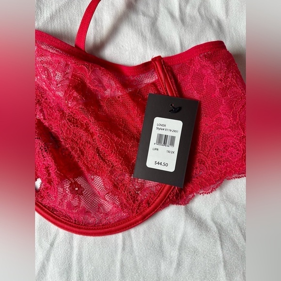 NWT Fredericks of Hollywood Red Lovers Floral Lace Bra & Thong Panty 2pc - Picture 3 of 7